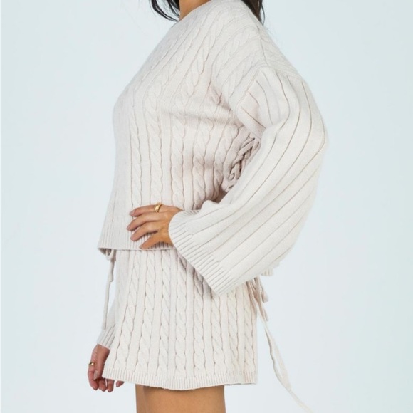 Princess Polly Aribella cable knit sweater cozy - Picture 4 of 7